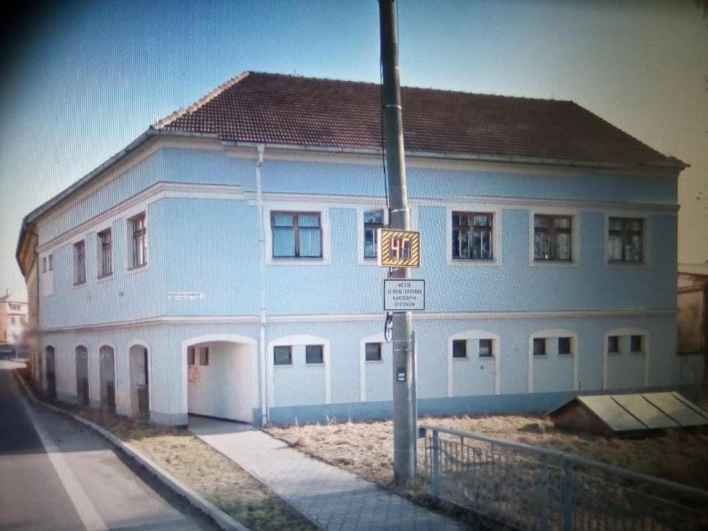 Penzion U Nahonu Mesto Touskov Exteriör bild