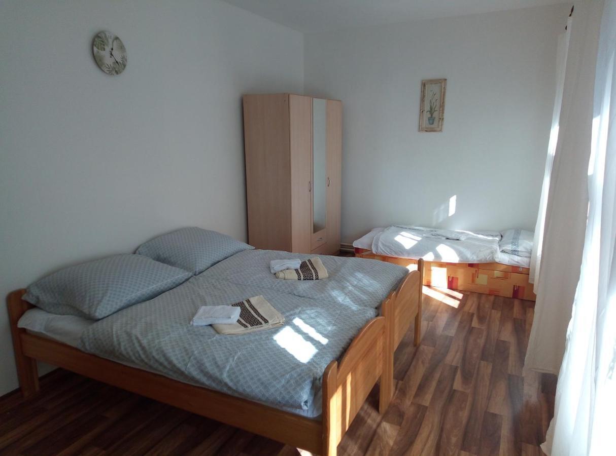 Penzion U Nahonu Mesto Touskov Exteriör bild